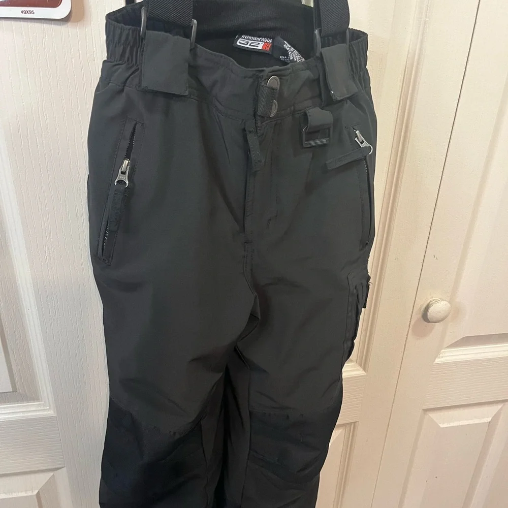 Weatherproof Snowboard pants with suspenders kids